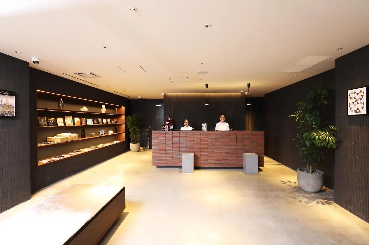 Lof Hotel Shimbashi Tokyo 3*,